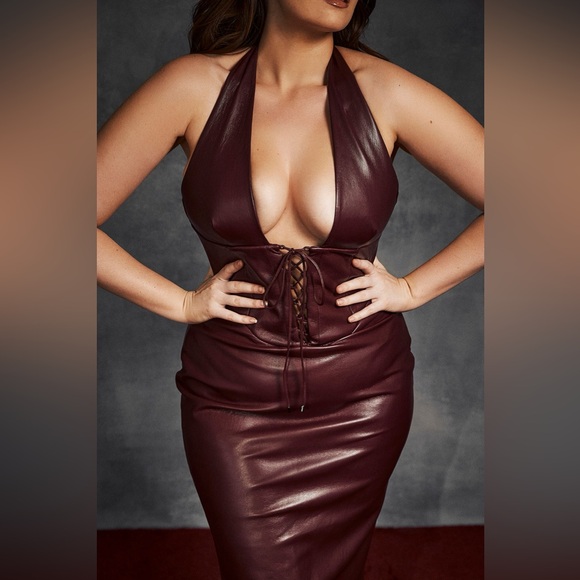 HOUSE OF CB “JAQUETTA” WINE VEGAN LEATHER MIDI DRESS - Picture 14 of 16